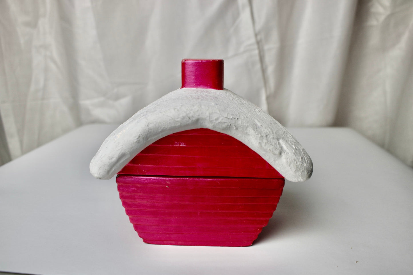 VTG Ceramic Pink Kitsch House Christmas