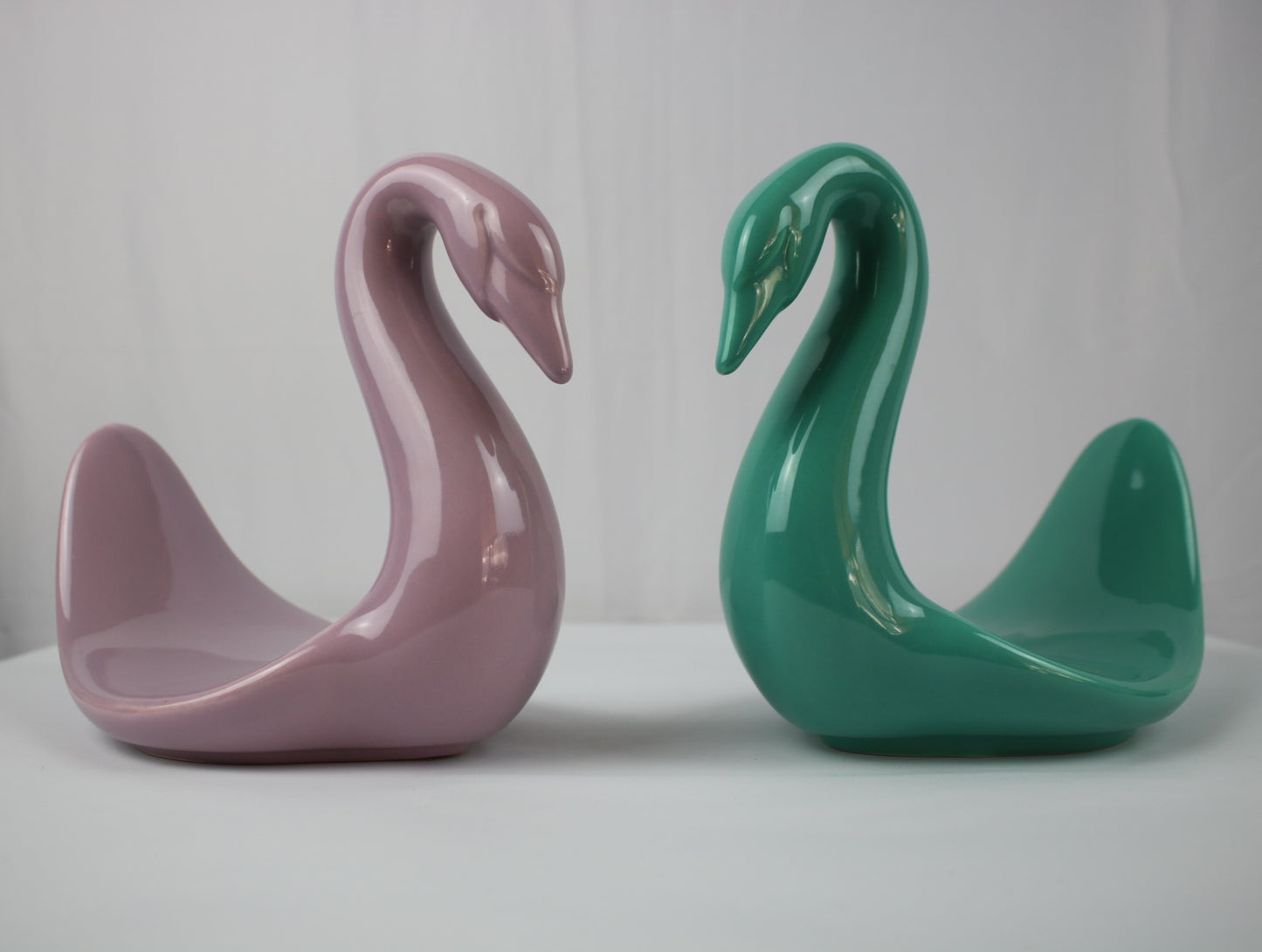 VTG Swan Towel Holder Duo