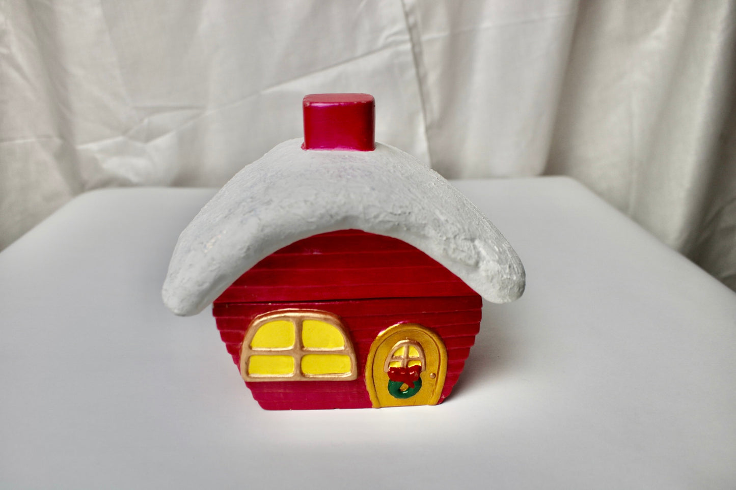 VTG Ceramic Pink Kitsch House Christmas